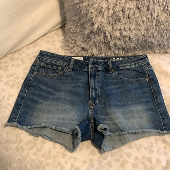 Gap blue Jean cut off shorts - Picture 1 of 4